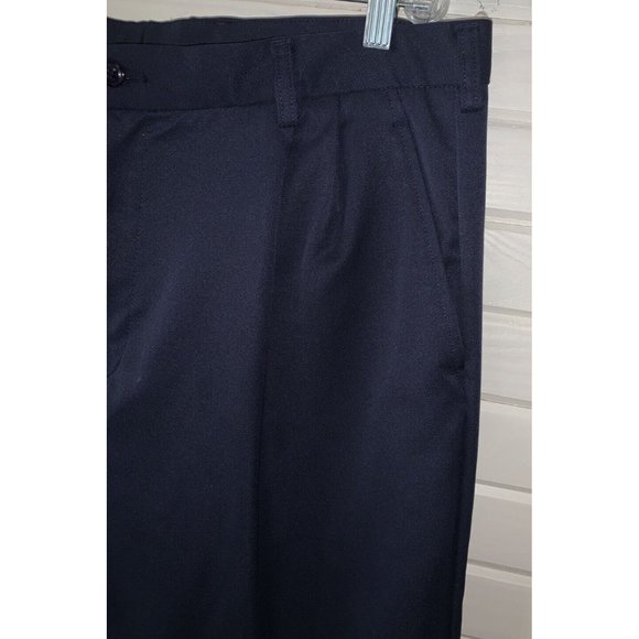 Bolle Tech Sz 38 Navy Blue Pleated Front Performance Golf Shorts EUC - Picture 2 of 9